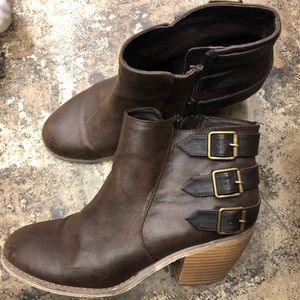 Women’s Zip Booties